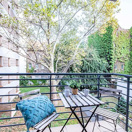 Balcony - Very Downtown - Quiet Apartment Budapest