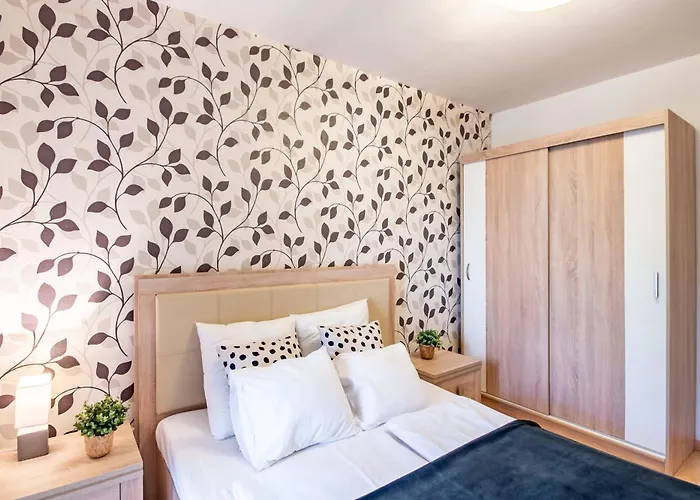 Balcony - Very Downtown - Quiet Apartman *