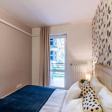 Balcony - Very Downtown - Quiet Daire *